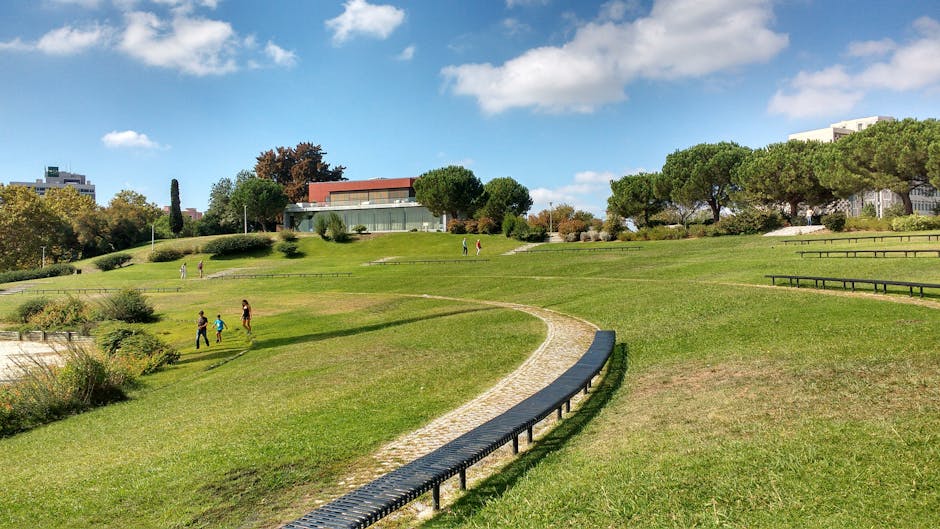 Boboli Gardens shady path family picnic