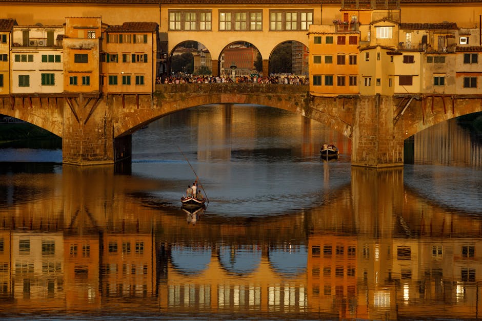 florence ponte vecchio golden hour reflection