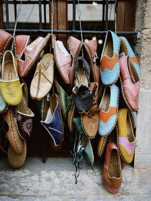Top ateliers pour apprendre le travail du cuir 5 florence ponte vecchio leather shop window display