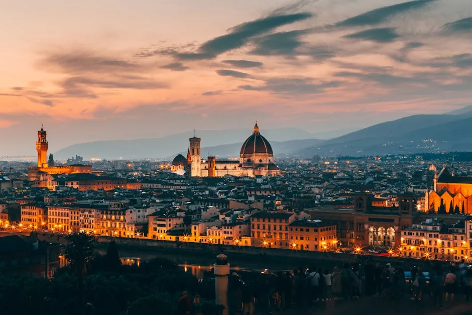 Coucher de soleil sur Florence, dôme du Duomo et lumières urbaines