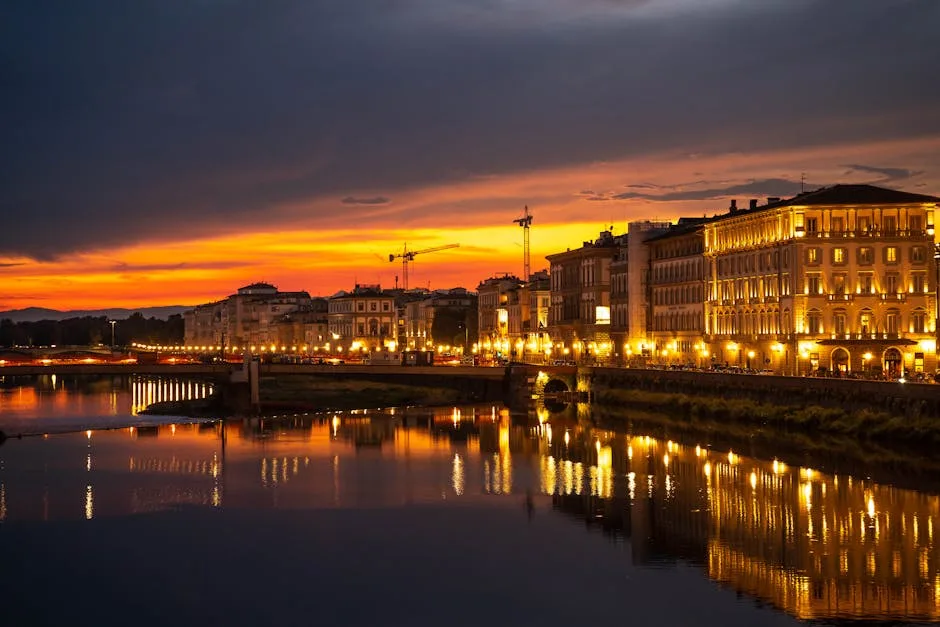 Sonnenuntergang am Arno, beleuchtete Fassaden in Florenz