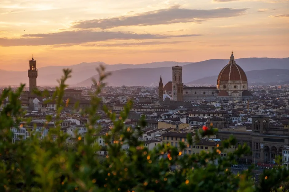 Florenz-Skyline bei Sonnenuntergang mit Dom und Palazzo Vecchio im Vordergrund