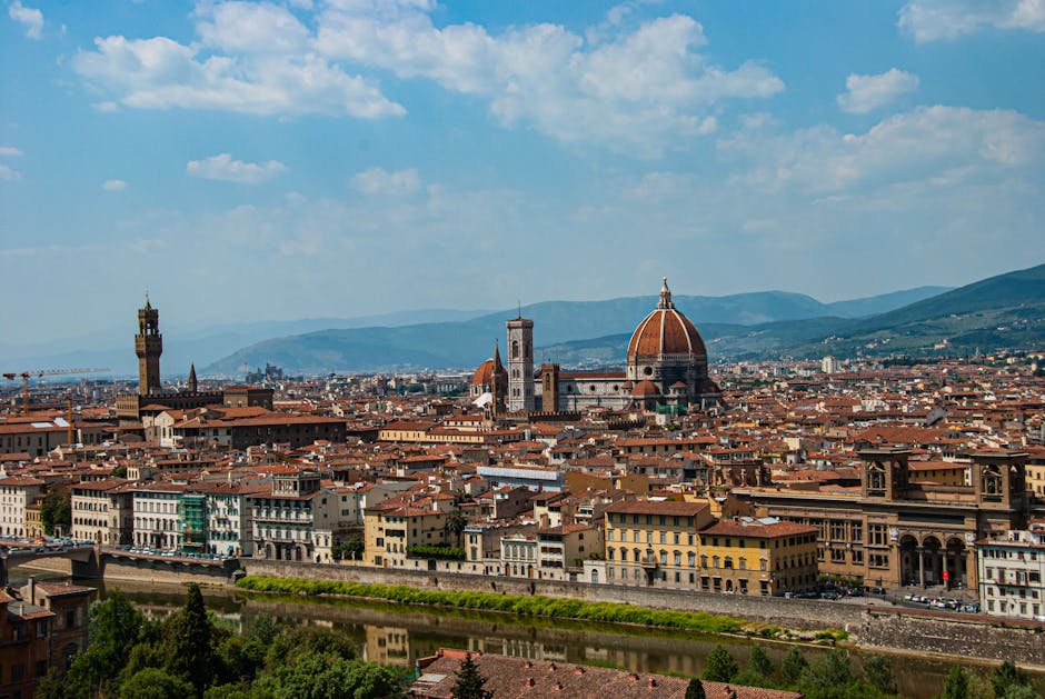 Palazzo Vecchio tower view Arno