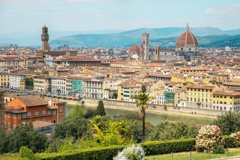 Top 10 des traditions festivalieres Florence travel tourism landmark